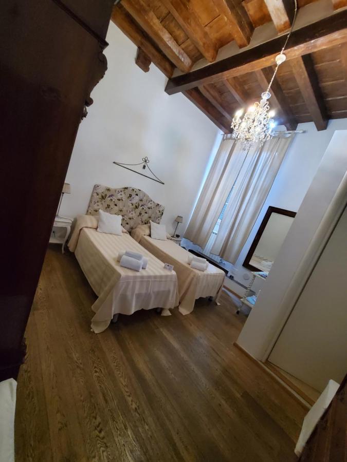 Residenza Centro Storico Hotel Лука Екстериор снимка