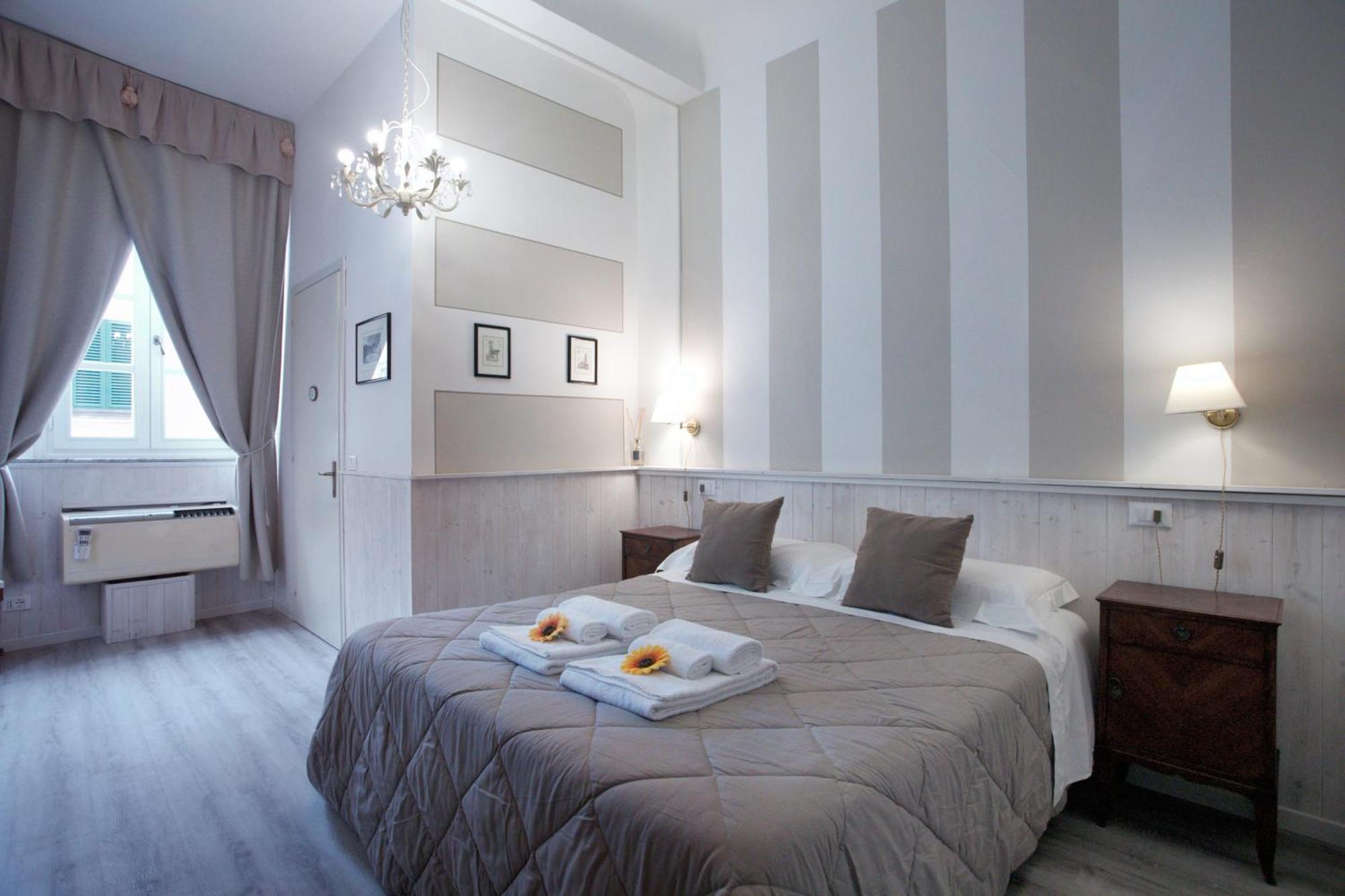 Residenza Centro Storico Hotel Лука Екстериор снимка