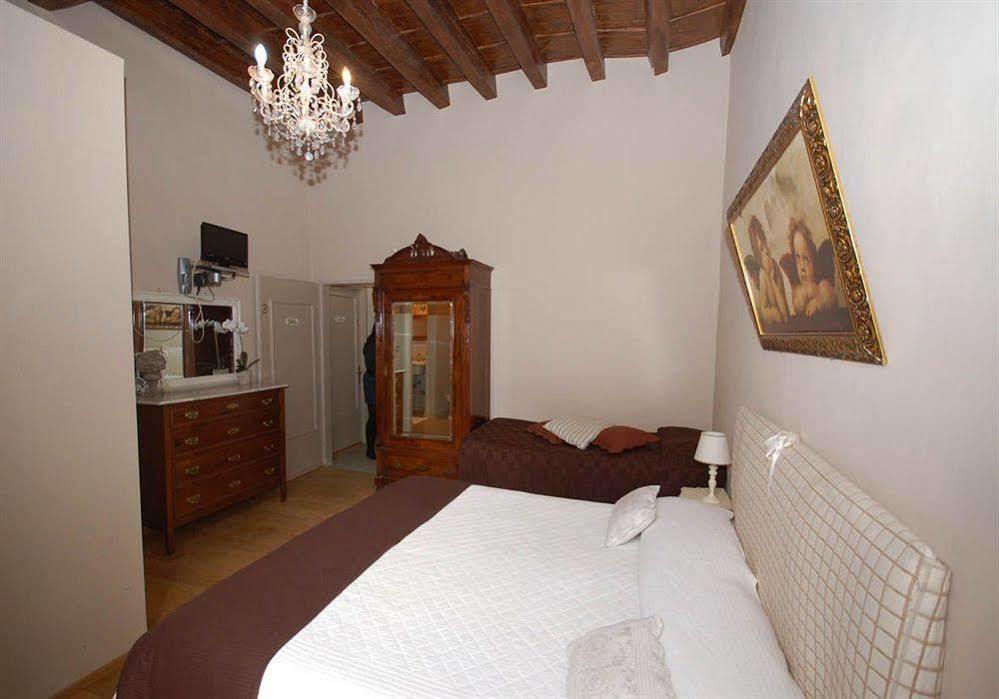 Residenza Centro Storico Hotel Лука Екстериор снимка